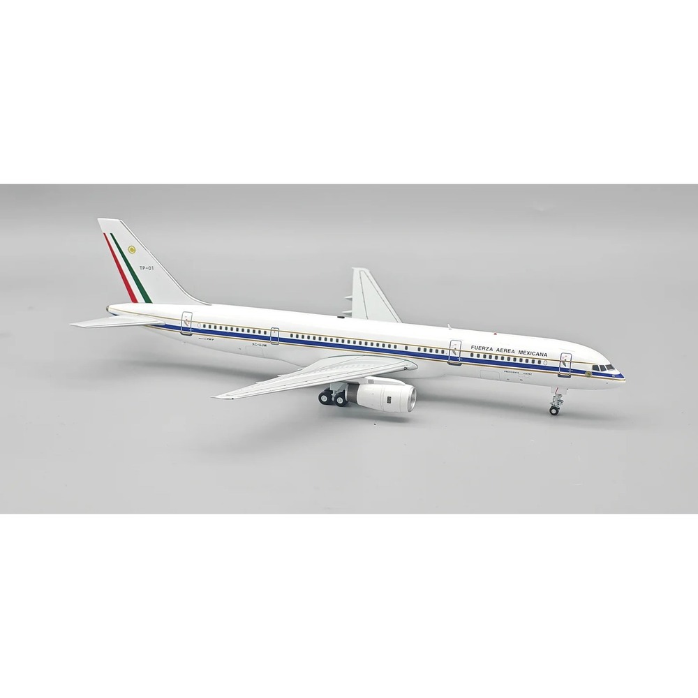 INFLIGHT/MEXICAN AIR FORCE/B757-200/XA-UJM/IFMEXUJM/1:200/MSIFMAF57082826 - Picture 2 of 3